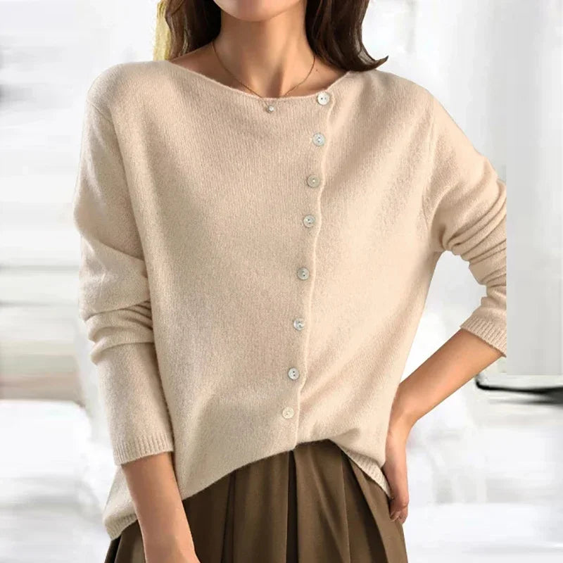 Aurélie | Pull pour femme cachemire doux à boutonnière décalée