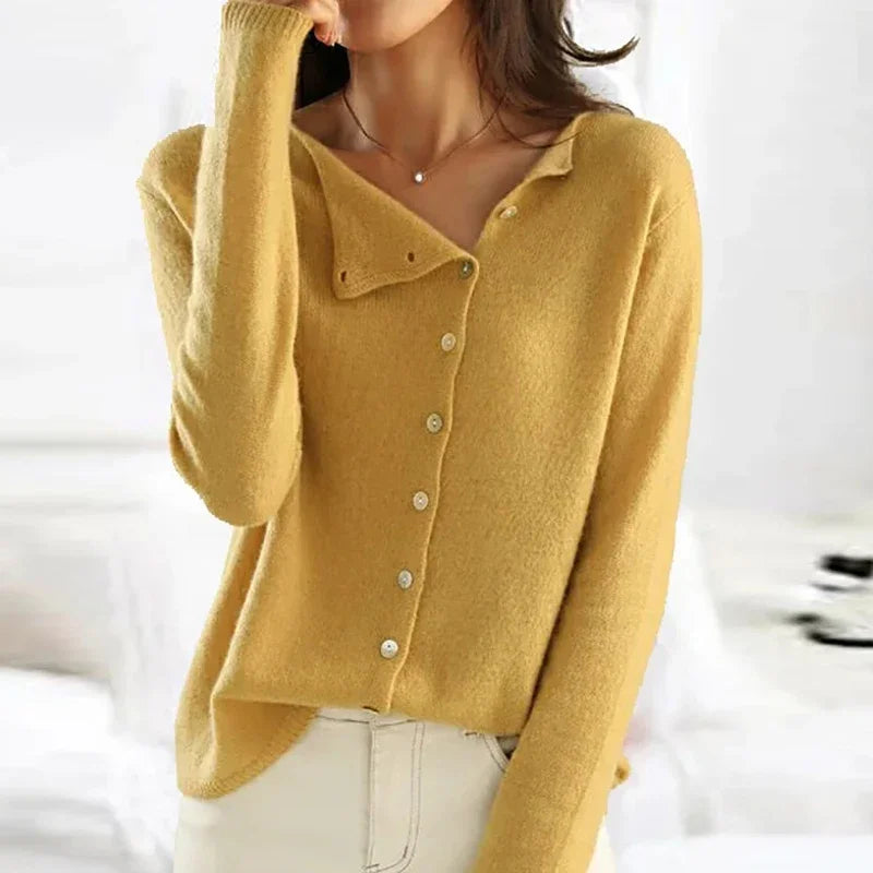 Aurélie | Pull pour femme cachemire doux à boutonnière décalée