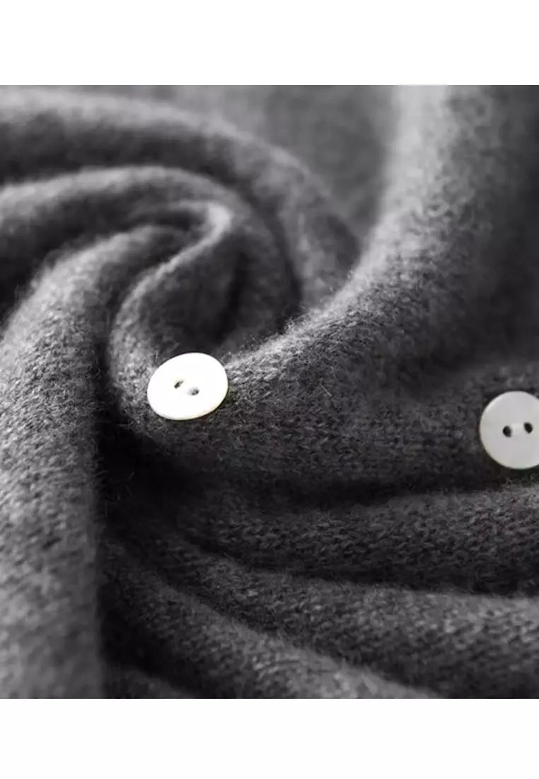 Aurélie | Pull pour femme cachemire doux à boutonnière décalée