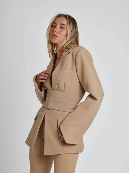Anaé | Blazer pour Femme Ceinturé à Manches Évasées